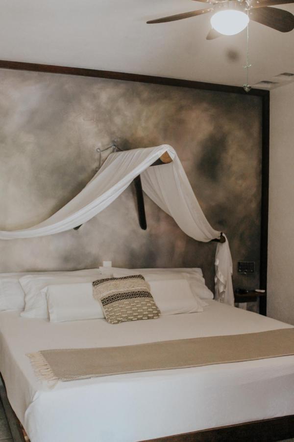 Casa De Olas Boutique Hotel Пуерто Ескондидо Екстериор снимка